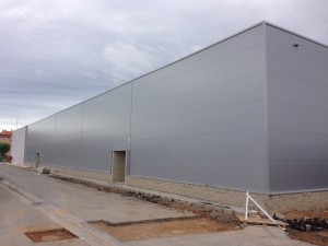 Fachada panel sandwich liso silver metalic
