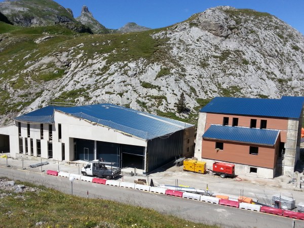 Iron Proyect SL adjudicataria de cerramientos metálicos para construcción de Edificio Polivalente en el Portalet (Huesca)